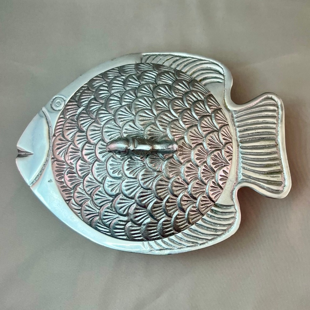 IHI India Cast Aluminum Fish Lidded Dish Silver Nautical Trinket Bowl 9 Inch